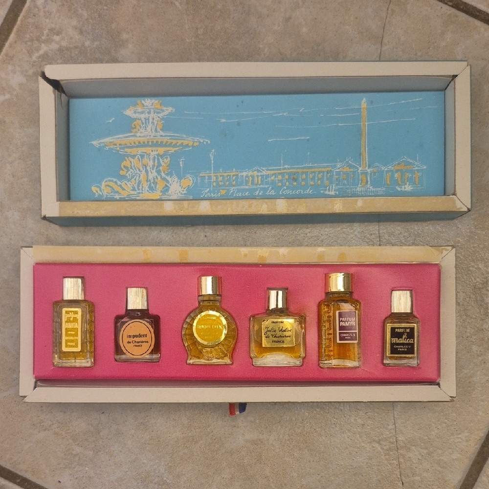 Vintage Mini Perfume Bottle Set